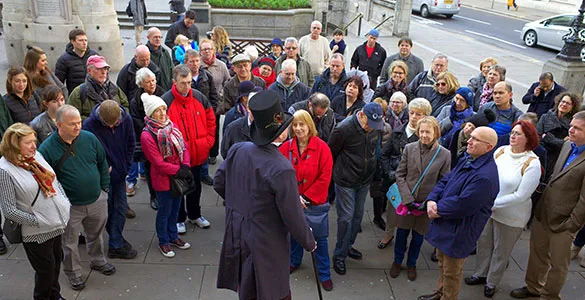 group-vs-private-uk-tours-mid-content-2